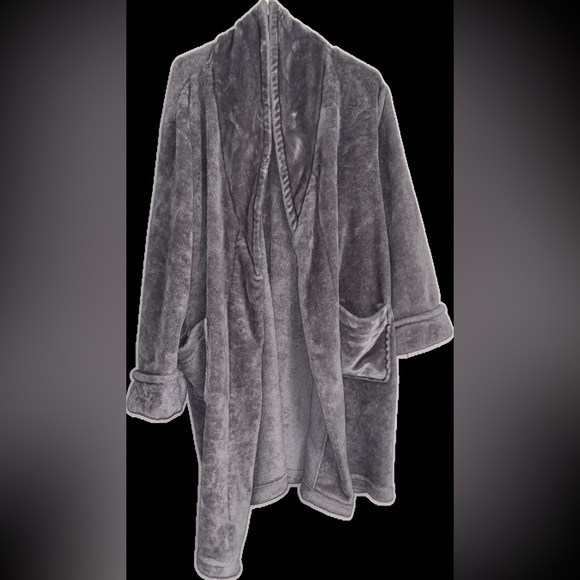 Unisex one size fits most mint robe Gray grey new but without the belt tie thing - Picture 6 of 12